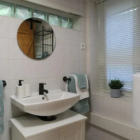 Romantisches Rückzugsnest - Waldidylle Und Bergblick *