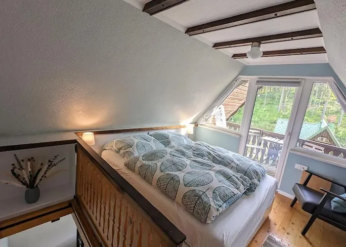 Romantisches Rueckzugsnest - Waldidylle Und Bergblick